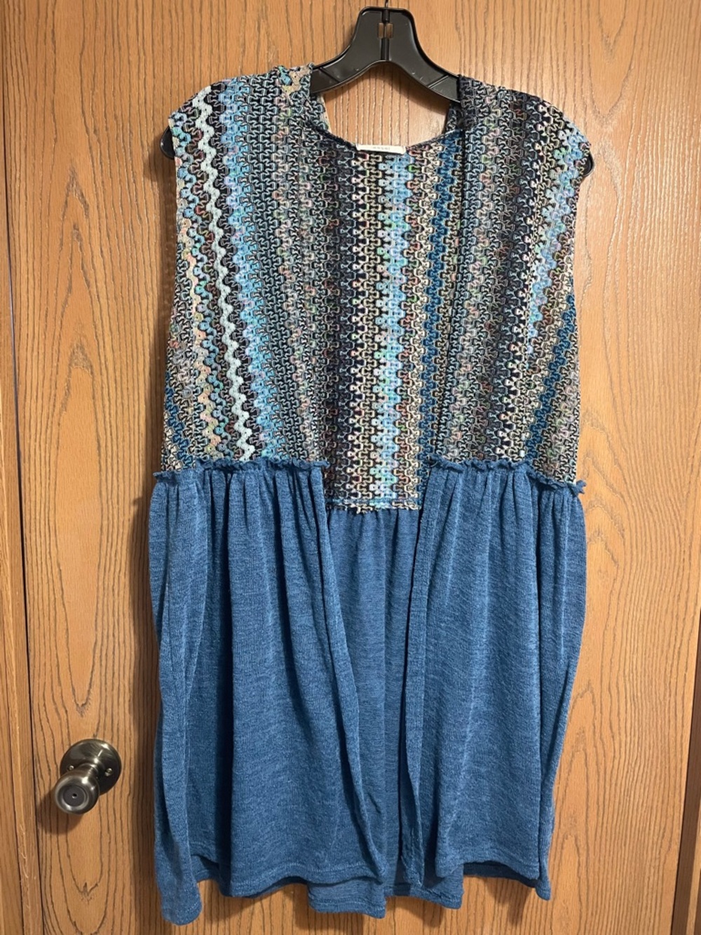 easel Sleeveless Cardigan in Blue with Multicolored Zig-zag Patterns and a Hood
